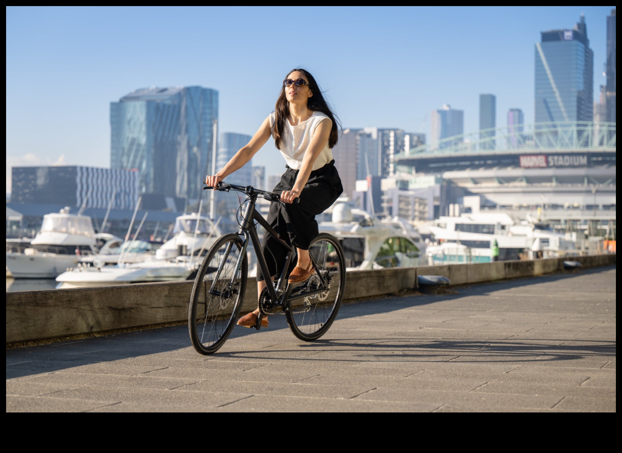 Plimbări peisajului urban: navigarea în spații urbane pe biciclete elegante